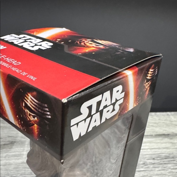 Funko | Wacky Wobbler: Star Wars: Finn - Collectible Vinyl Bobble-Head Figure - Picture 12 of 13